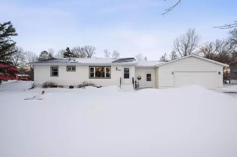 9144 Crestview Dr, Saint Joseph, MN 56374