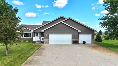 39534 Primrose Ct, Sauk Centre, MN 56378