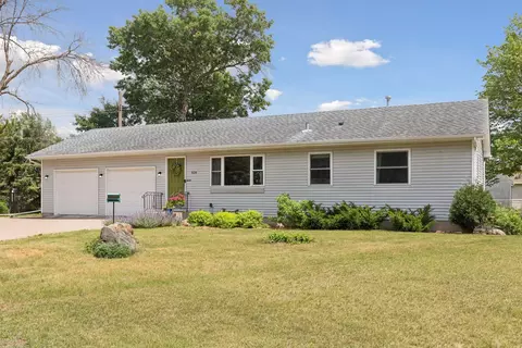 924 Marlboro Ct NE, Spring Lake Park, MN 55432