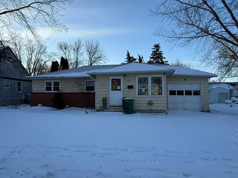 1405 W Clark St, Albert Lea, MN 56007