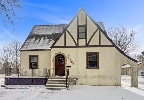 520 E Blue Earth Ave, Fairmont, MN 56031