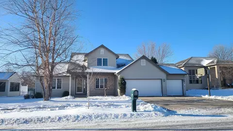 2714 Colleen St NE, Rochester, MN 55906