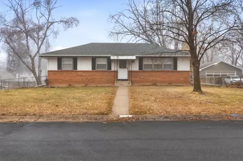 7676 Bacon Dr NE, Fridley, MN 55432