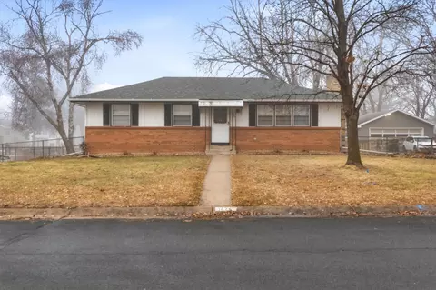 7676 Bacon Dr NE, Fridley, MN 55432