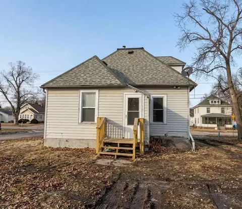 1103 7th St NW, Faribault, MN 55021 photo 2