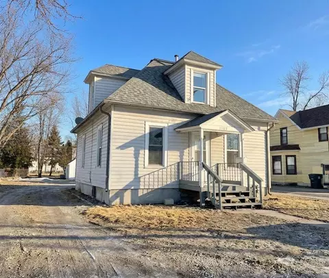 1103 7th St NW, Faribault, MN 55021