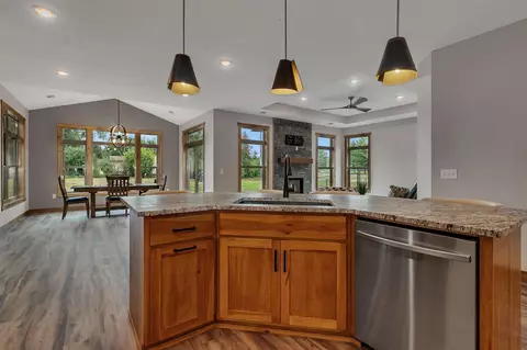 Kitchen - 2016 Forest Ct, Saint Cloud, MN 56303 photo 2 of 2