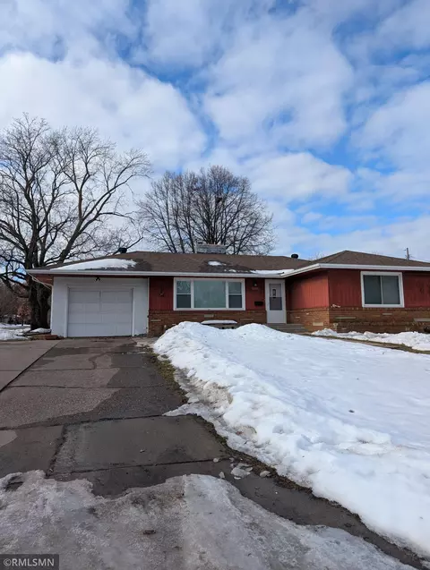 455 Griffith St, Saint Paul, MN 55106