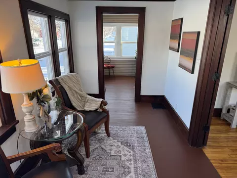 Entry Way - 306 E 2nd St, Albert Lea, MN 56007 photo 1 of 3