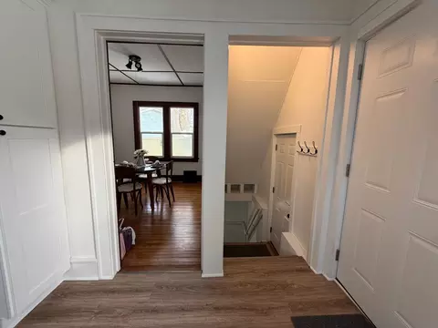 Entry Way - 306 E 2nd St, Albert Lea, MN 56007 photo 2 of 3