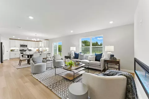 1125 Annagaire Curv, Rosemount, MN 55068