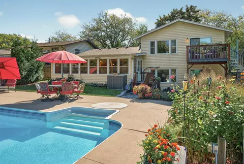 1641 Leone Ave, Saint Paul, MN 55106