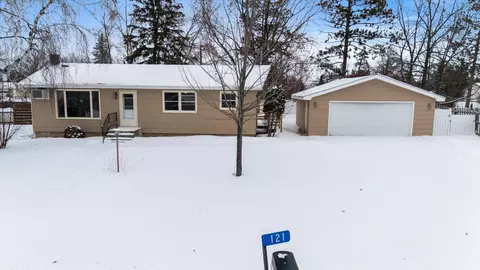 121 Pine Crest Ct NW, Bemidji, MN 56601