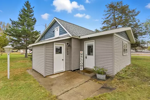 104 W Centre St, Royalton, MN 56373