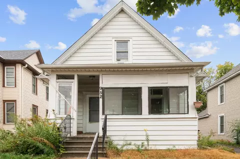 952 Western Ave N, Saint Paul, MN 55117