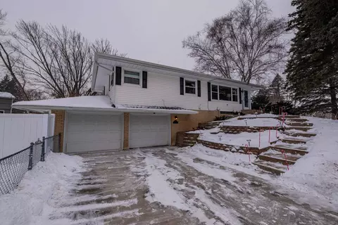 3393 Richmond Ave, Shoreview, MN 55126