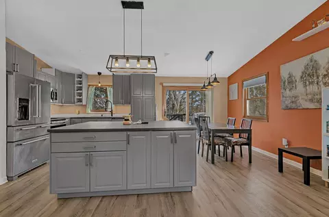 Kitchen - 2202 Clare Ct, Saint Cloud, MN 56301 photo 4 of 8