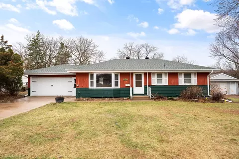 6140 Rainbow Dr NE, Fridley, MN 55432