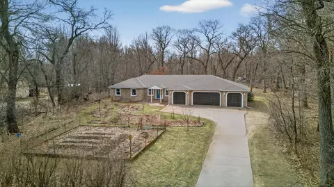 5415 Fernwood Trl, North Branch, MN 55056