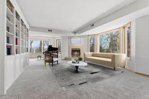 8500 Franlo Rd #212, Eden Prairie, MN 55344