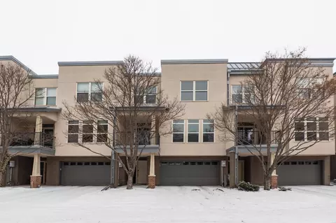 221 1st Ave NE #18, Minneapolis, MN 55413