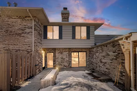 3720 Independence Ave S #122, Saint Louis Park, MN 55426