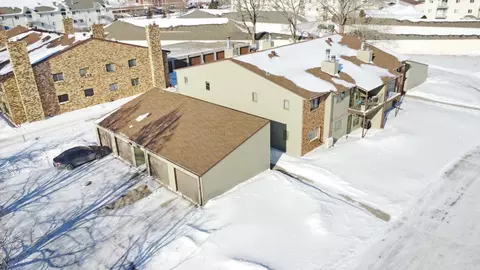 2402 18th St S #3, Fargo, ND 58103