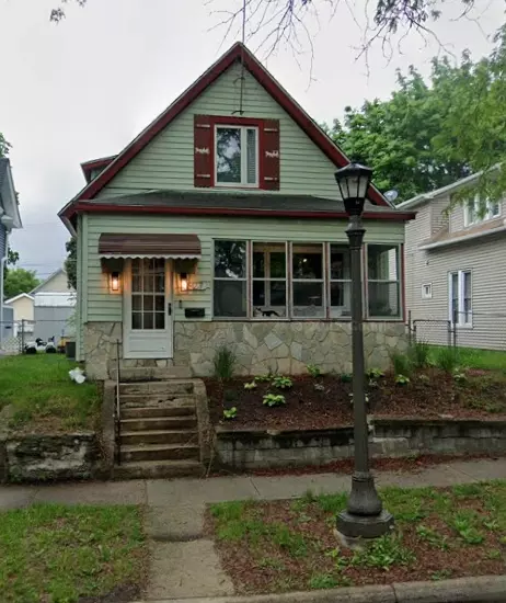 827 Juno Ave, Saint Paul, MN 55102