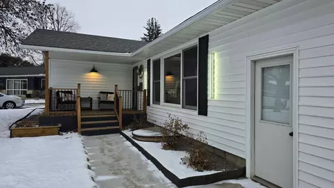 Exterior - 1114 Bruce Cir, Marshall, MN 56258 photo 2 of 5