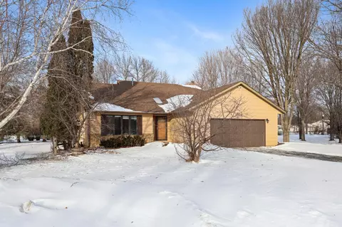 1766 Cottonwood Cir, Saint Cloud, MN 56303