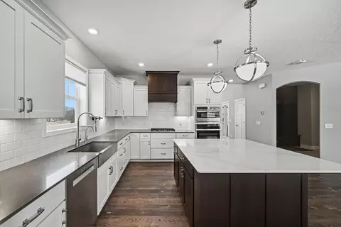 Kitchen - 6241 Steeple Chase Ln, Hamel, MN 55340 photo 2 of 2
