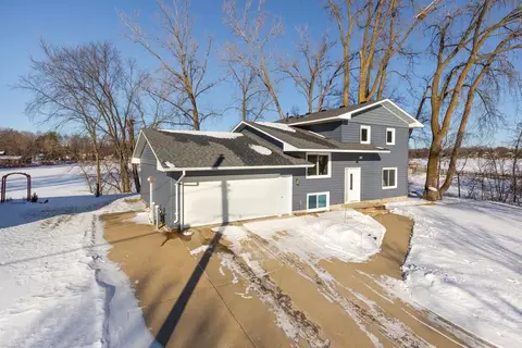 17208 Peterborg Rd, Eden Prairie, MN 55346