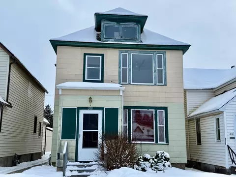 208 5th St S, Virginia, MN 55792