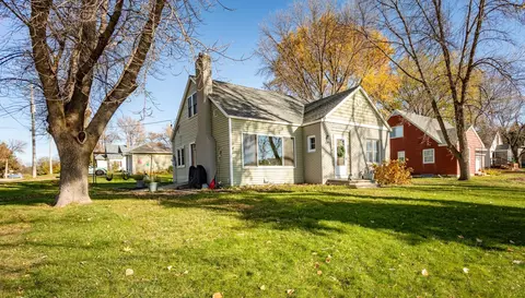 600 E 7th St, Starbuck, MN 56381