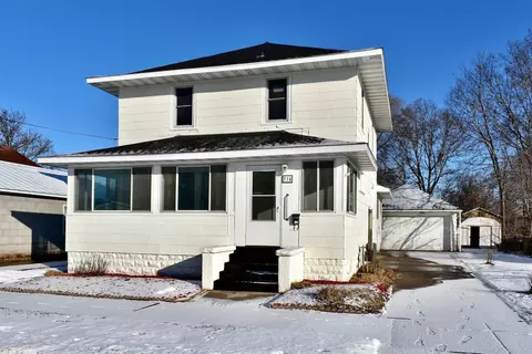 714 E Mark St, Winona, MN 55987