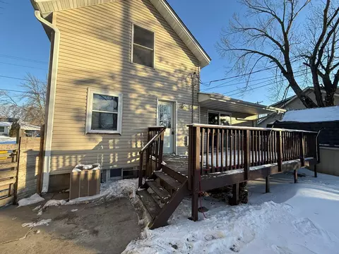 Exterior - 117 9th St NW, Faribault, MN 55021 photo 3 of 4