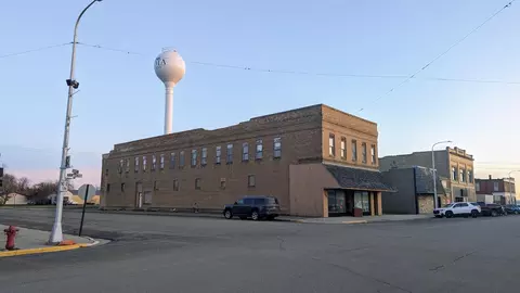 126 Main St, Lakota, ND 58344