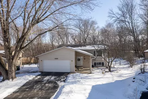 Exterior - 858 Sudberry Ln, Eagan, MN 55123 photo 1 of 6