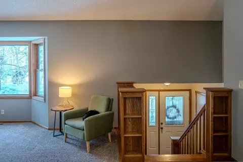 Entry Way - 858 Sudberry Ln, Eagan, MN 55123 photo 2 of 5