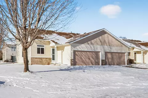 1596 Chartreux Ave, Shakopee, MN 55379
