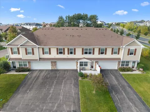 9888 5th Street Ln N, Lake Elmo, MN 55042