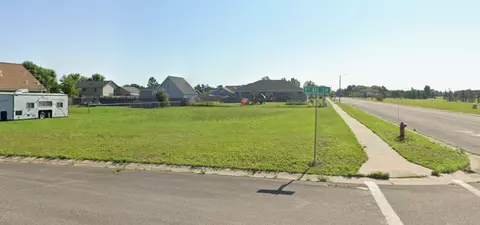 829 9th Ave SW, Perham, MN 56573