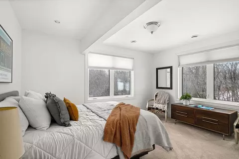 Bedroom - 560 Marshall St, Duluth, MN 55803 photo 5 of 10