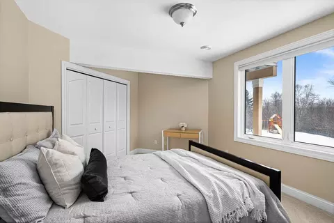 Bedroom - 560 Marshall St, Duluth, MN 55803 photo 3 of 10