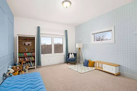 Bedroom - 560 Marshall St, Duluth, MN 55803 photo 8 of 10