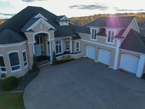 Exterior - 560 Marshall St, Duluth, MN 55803 photo 8 of 21