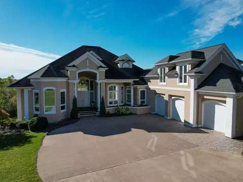 Exterior - 560 Marshall St, Duluth, MN 55803 photo 17 of 21