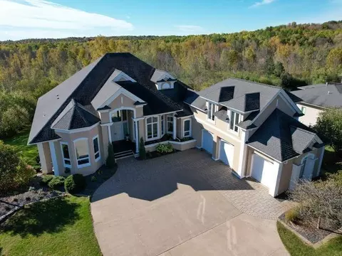 Exterior - 560 Marshall St, Duluth, MN 55803 photo 11 of 21