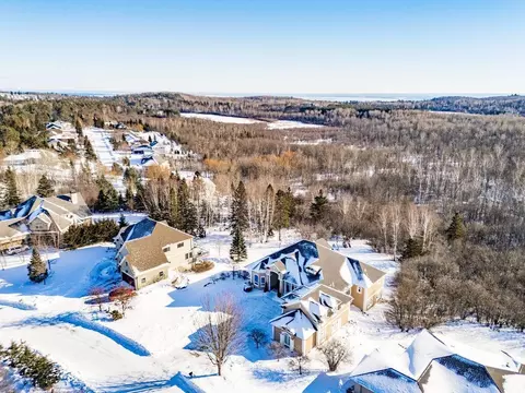 View/Area - 560 Marshall St, Duluth, MN 55803 photo 2 of 10