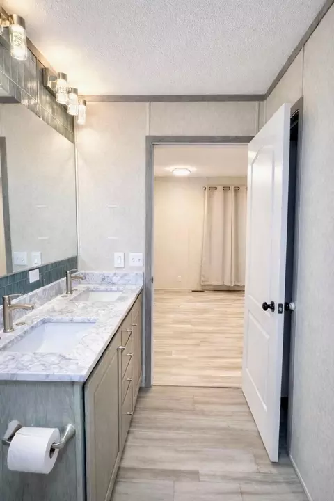 Bath - 68 Joymar Dr, Saint Cloud, MN 56301 photo 2 of 3
